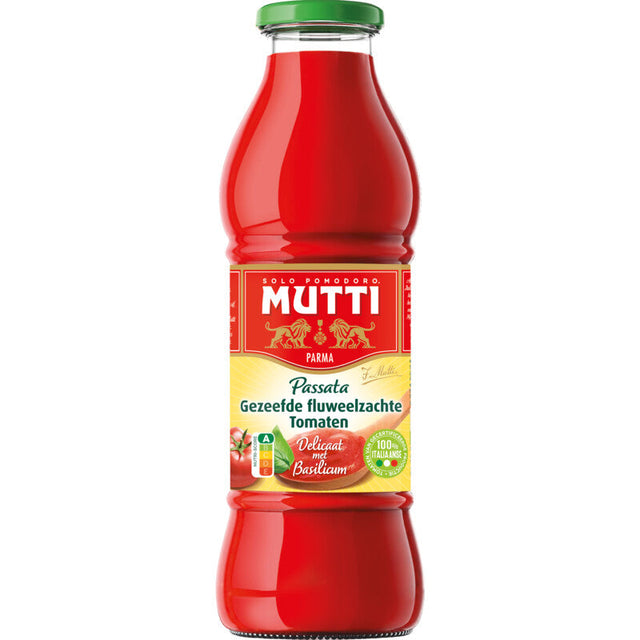 Mutti Passata Sieved Tomatoes Basil 720g